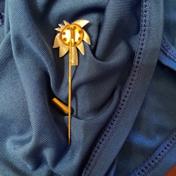 Precious Motherof Pearl Palm Tree Lapel Pin - Picture 3 of 6